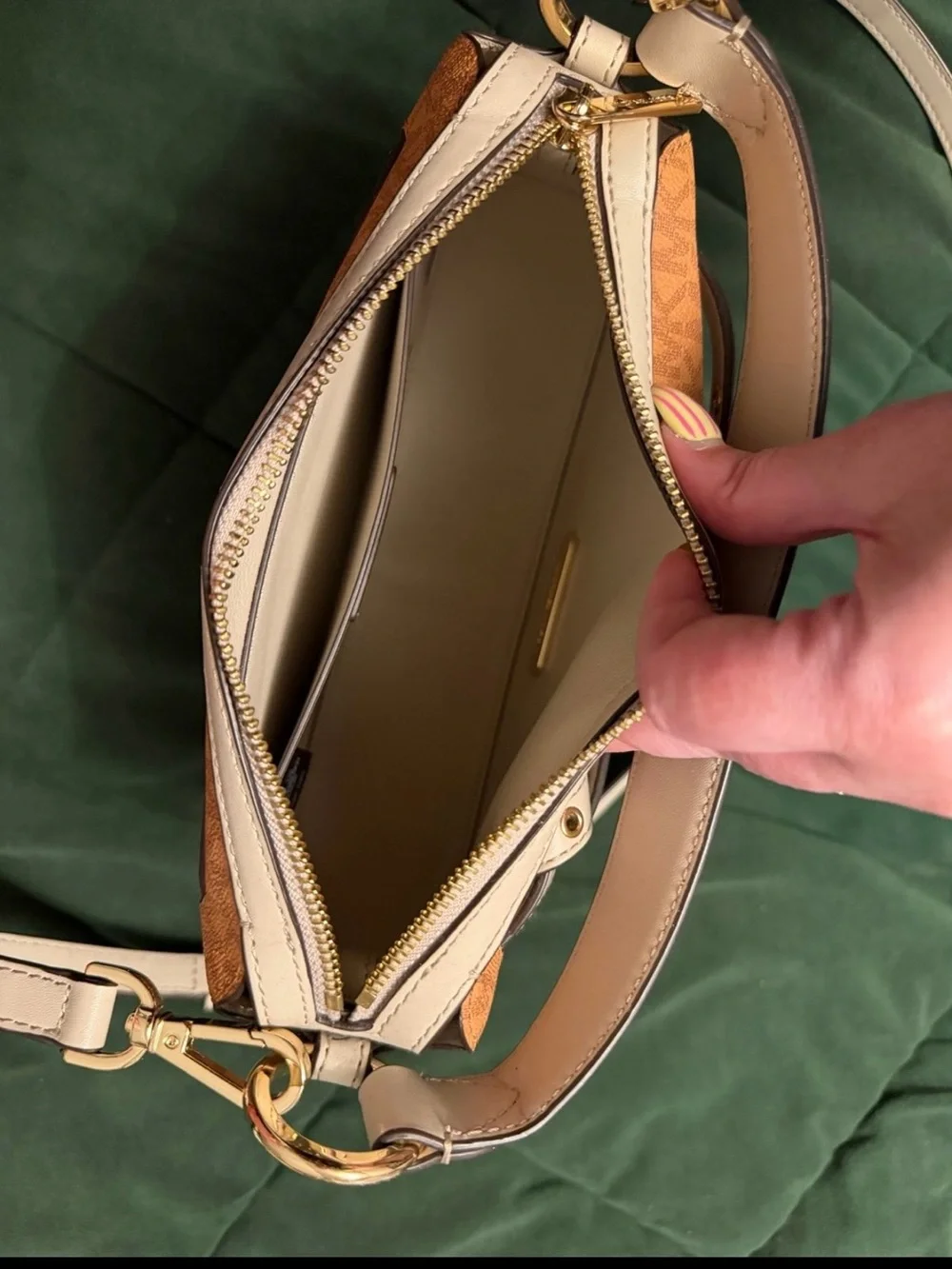 Michael Kors Crossbody Bag